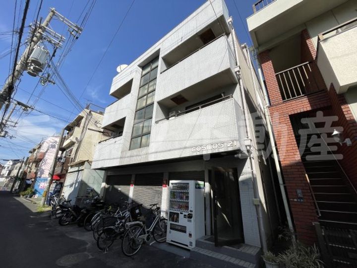 コスモス21の外観