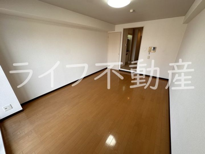 八戸ノ里HIROビルの居間