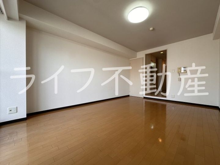 八戸ノ里HIROビルの居間