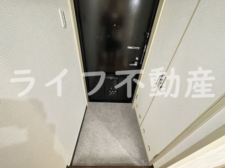 オリエントマンションの玄関