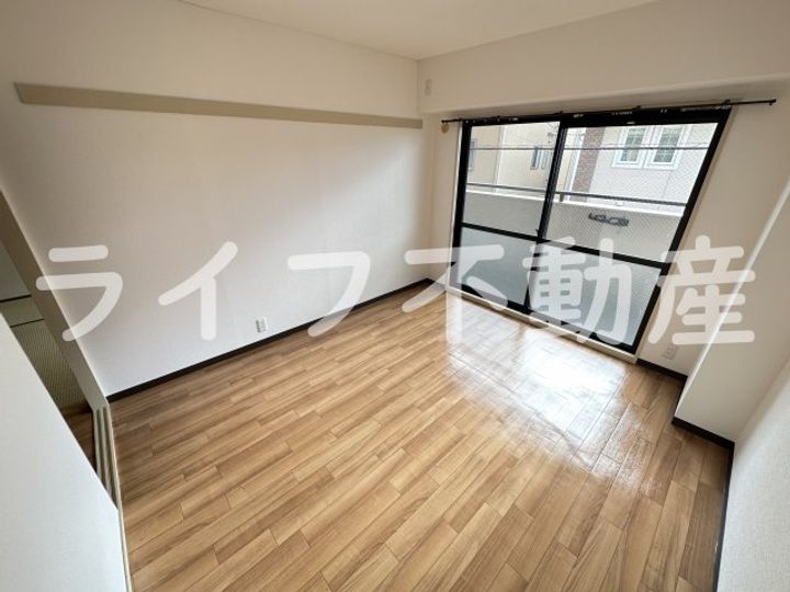 オリエントマンションの居間