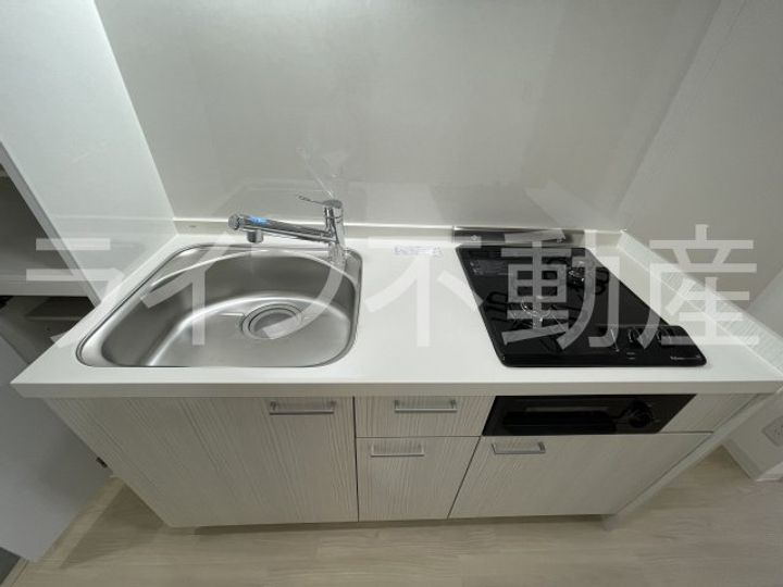 COSMO WAKAEMINAMIのキッチン