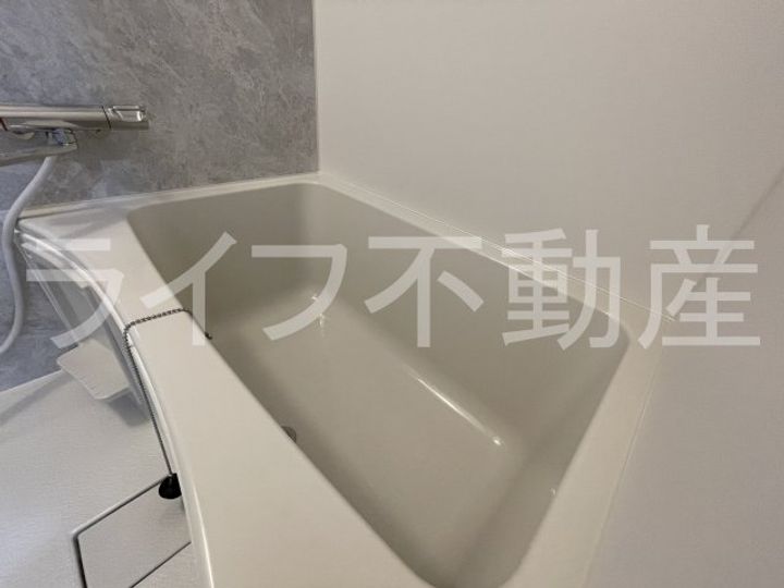 COSMO WAKAEMINAMIの風呂