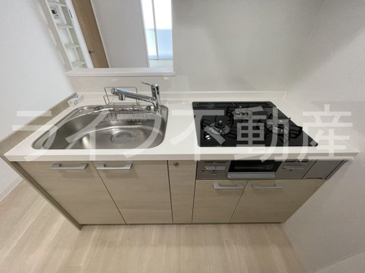 COSMO WAKAEMINAMIのキッチン