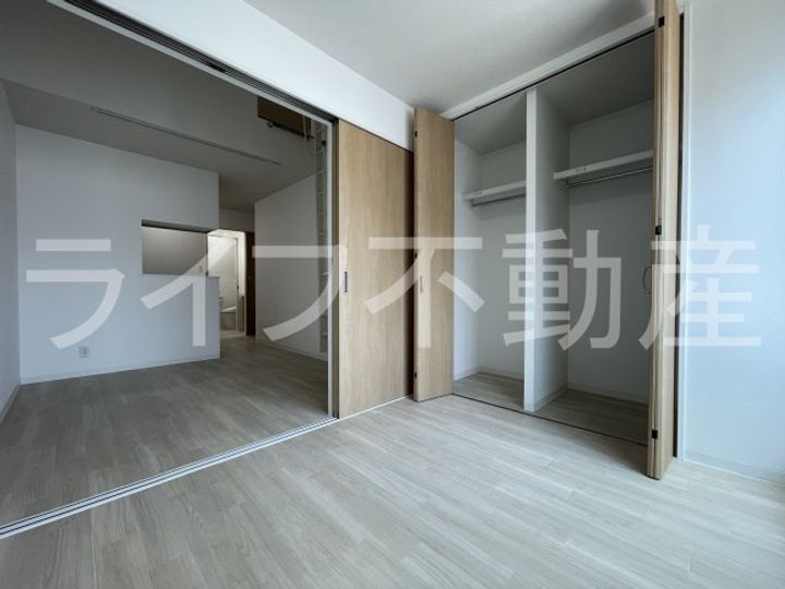 COSMO WAKAEMINAMIの寝室