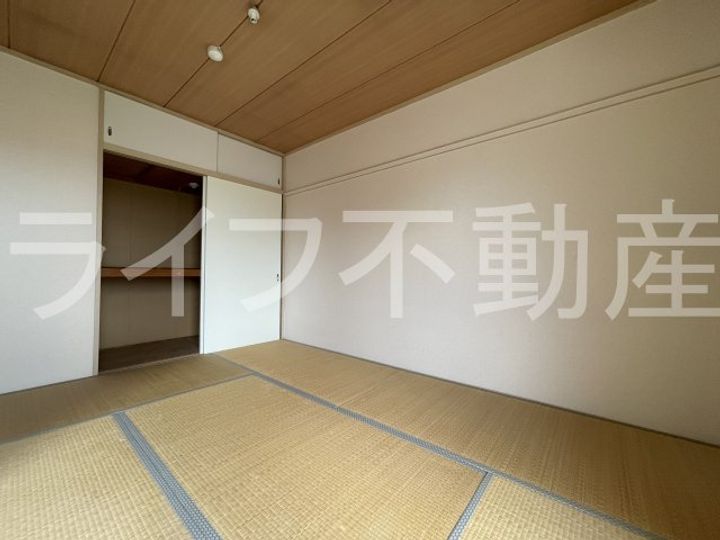 KMKハイツの内装