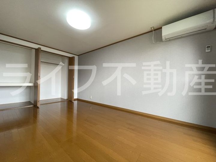 エス・ティマンション旭町の寝室