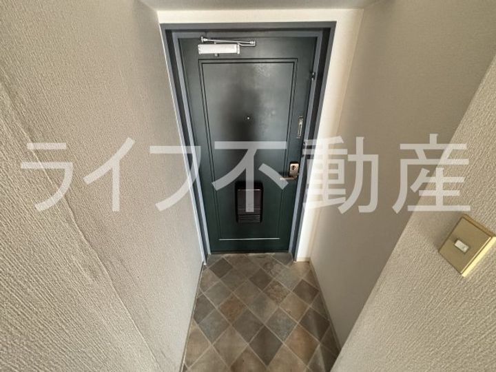 ウィンライフ近大前の玄関