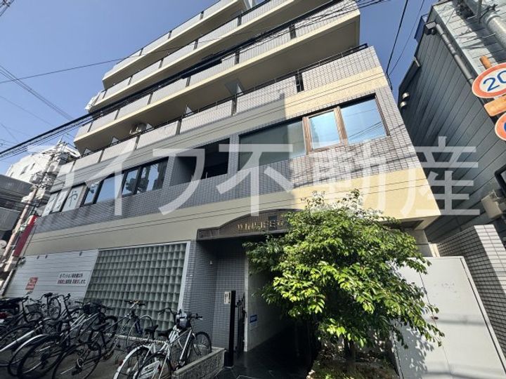 ウィンライフ近大前の外観