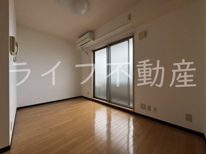 Celeb布施東の内装