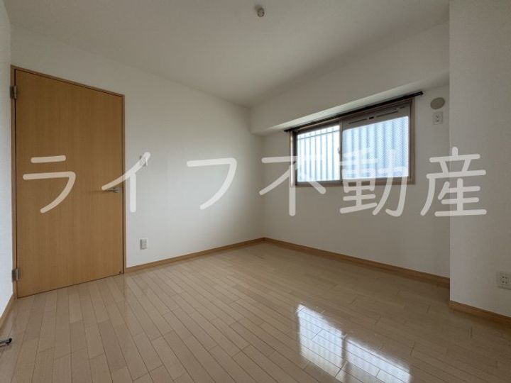 ビスタ石きりの居間