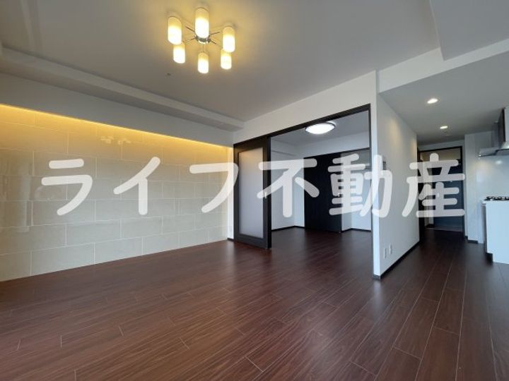 プレジオ永和ASIANの居間