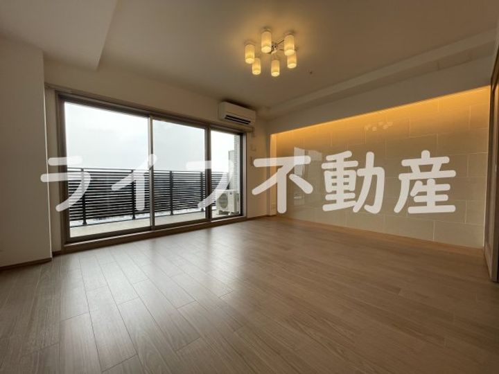 プレジオ永和ASIANの居間