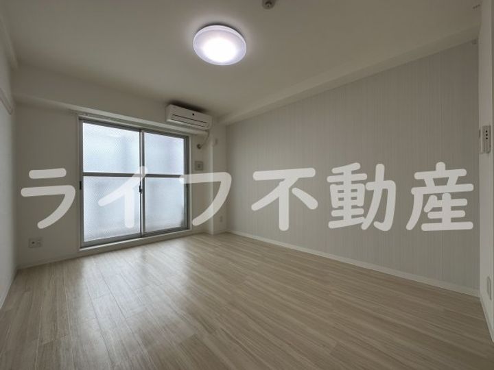 ネモフィラの居間