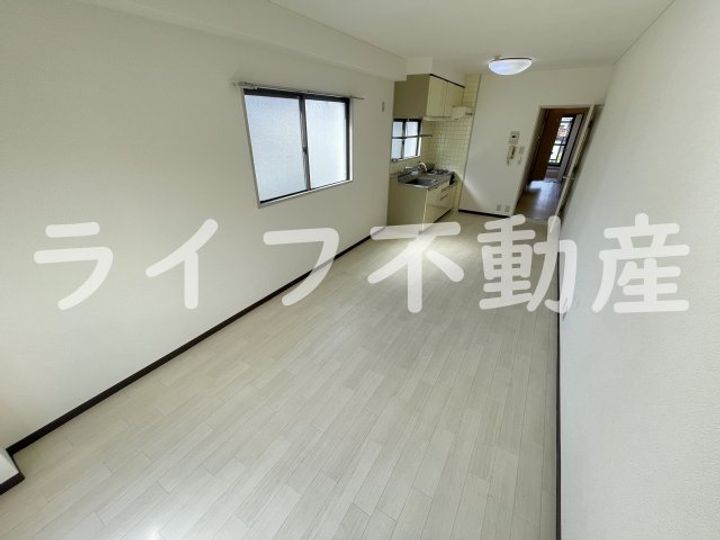 ベルメゾン伍の坪の内装