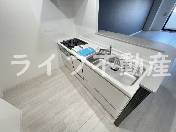 プレサンスNEO新深江リュミエルのキッチン