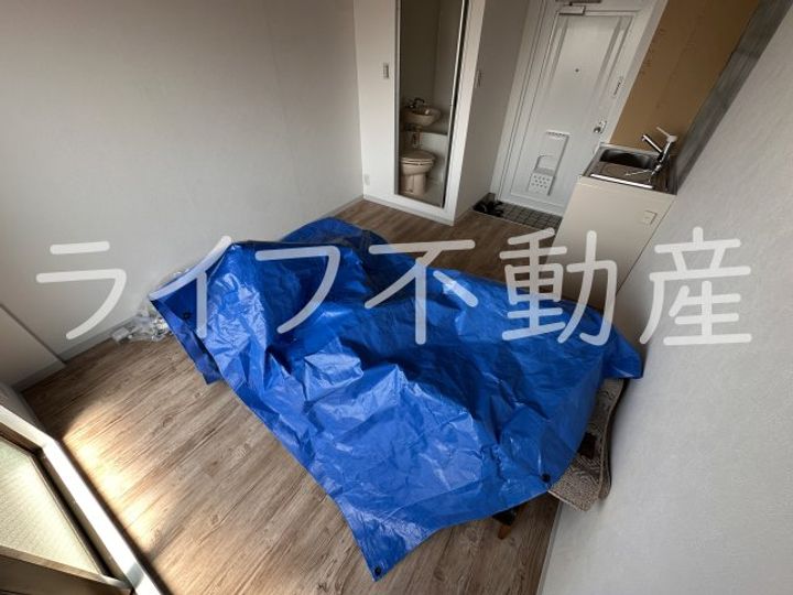 ロイヤルシード小阪の居間