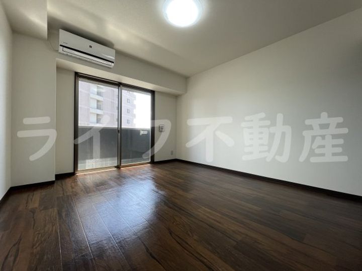 第10美和マンションの居間