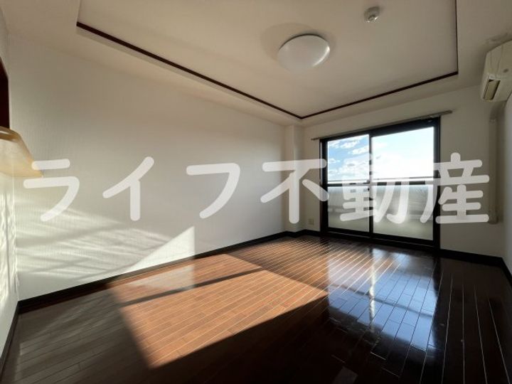 リュミエールイーストの居間