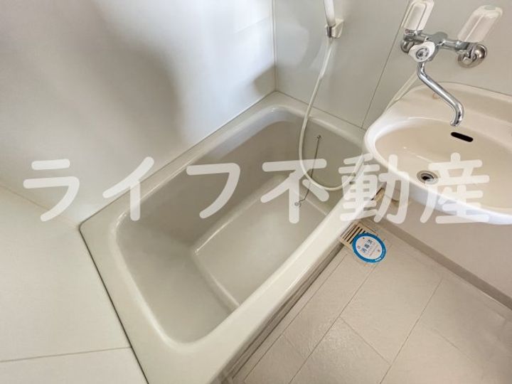 リュミエールイーストの風呂