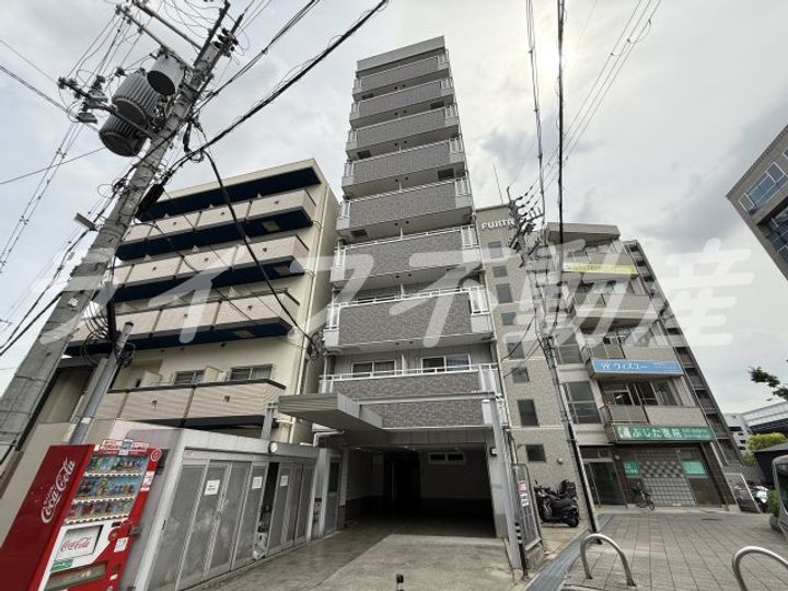 グランメール高井田の外観