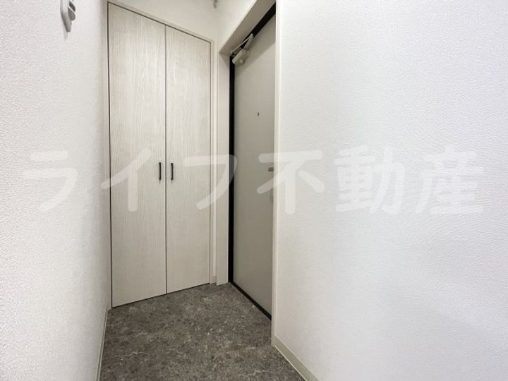 クリエオーレ吉田の玄関