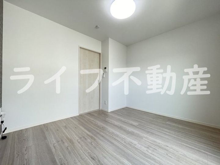 CRASTINE大蓮北4丁目Bの居間