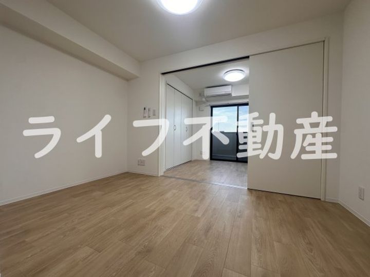 メゾン上小阪の居間