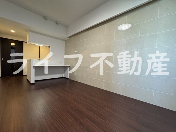 プレジオ長田の居間