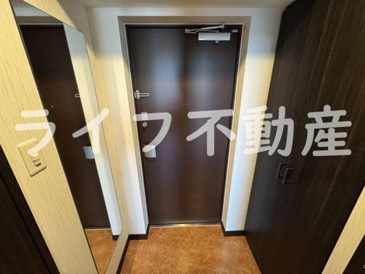 プレジオ長田の玄関