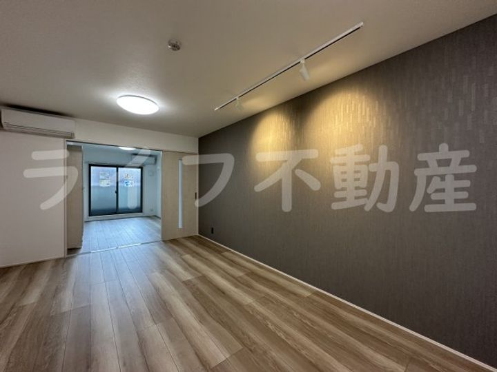 レネスト新深江Aの居間
