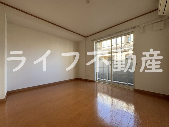 アイリス・セカンドの居間