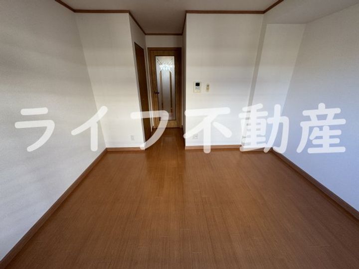 アイリス・セカンドの内装