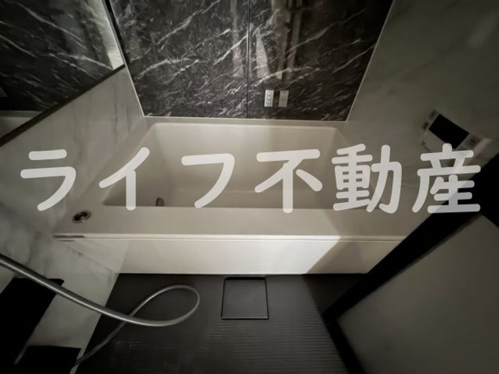 PHOENIX CLOVE TOMOIの風呂
