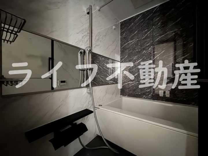 PHOENIX CLOVE TOMOIの風呂