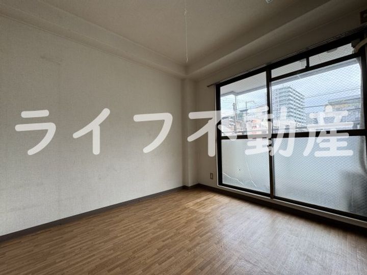 ロイヤル大今里の内装