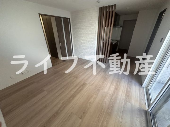 アベニール末広の居間