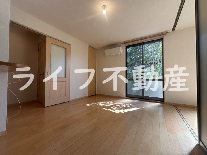 ドゥ・リュエルAの居間