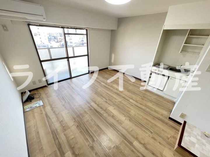 ライラック小阪の居間