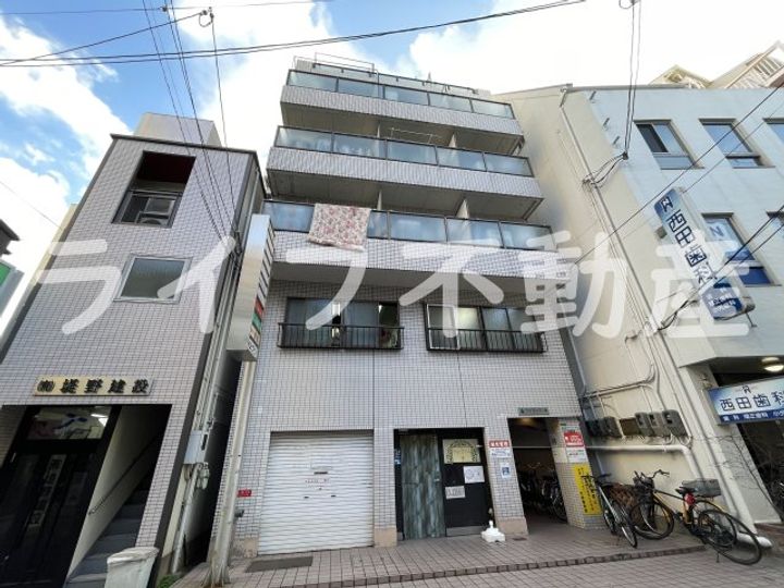 ライラック小阪の外観