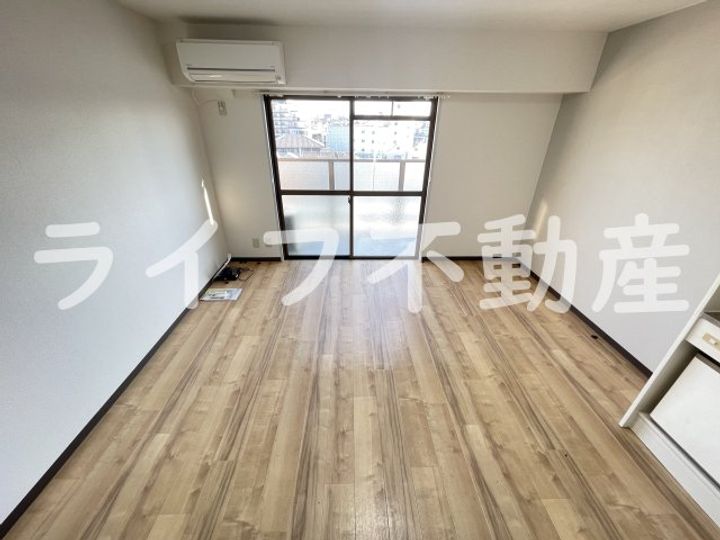 ライラック小阪の居間