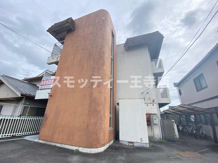 今里ハイツの外観
