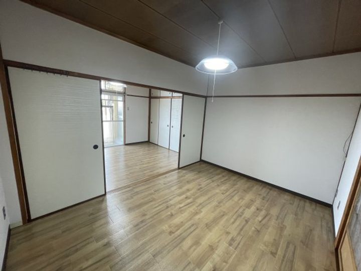 松井マンション2号棟(B)の居間