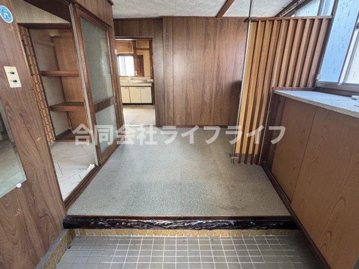 大阪府羽曳野市野々上1丁目(一戸建)の賃貸物件の玄関