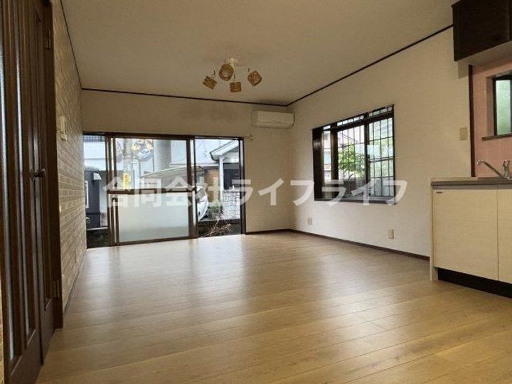 奈良県北葛城郡上牧町松里園3丁目(一戸建)の賃貸物件の居間