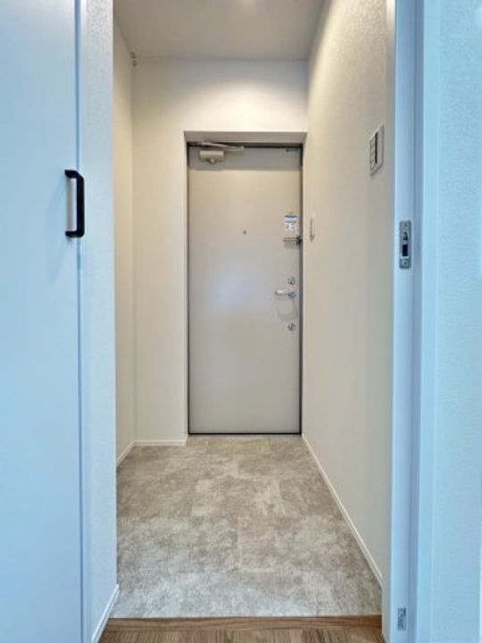 レガーロ鳳東町の玄関