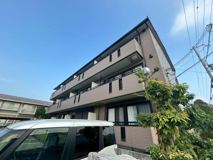 ベァーフルート深井Bの外観