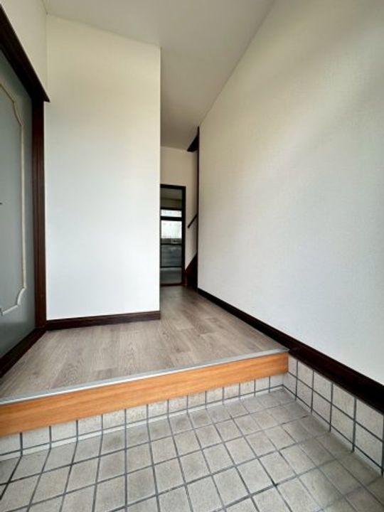 大阪府和泉市葛の葉町2丁目(一戸建)の賃貸物件の玄関