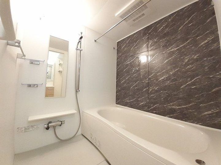 ロンガヴィータ和泉Ⅱの風呂