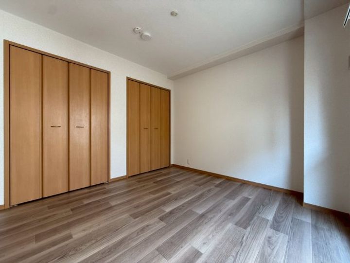 エミ—ユ1のその他画像